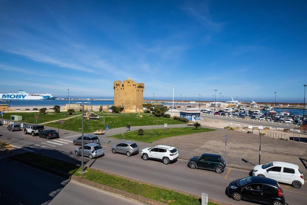 Ad Un Passo Dal Molo Lejlighed Porto Torres Eksteriør billede